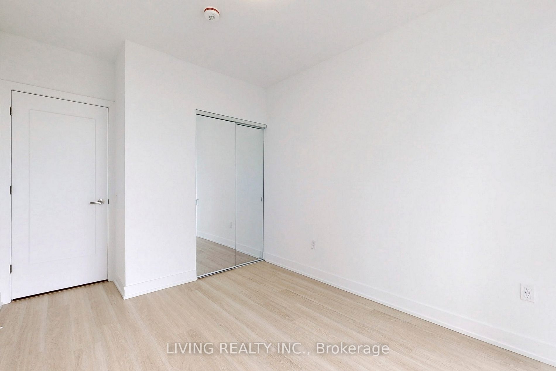 30 Inn On The Park Drive, #222