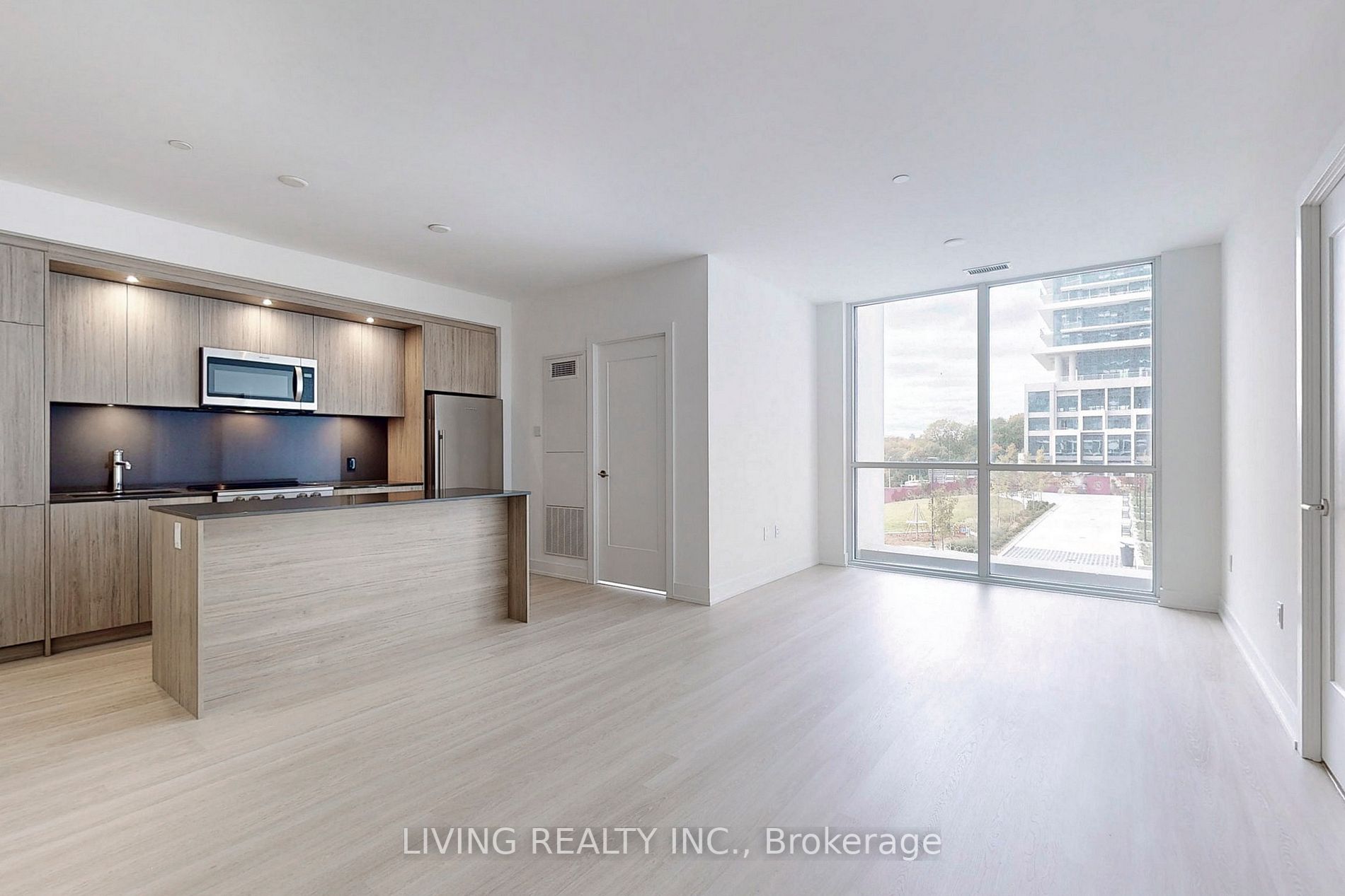 30 Inn On The Park Drive, #222