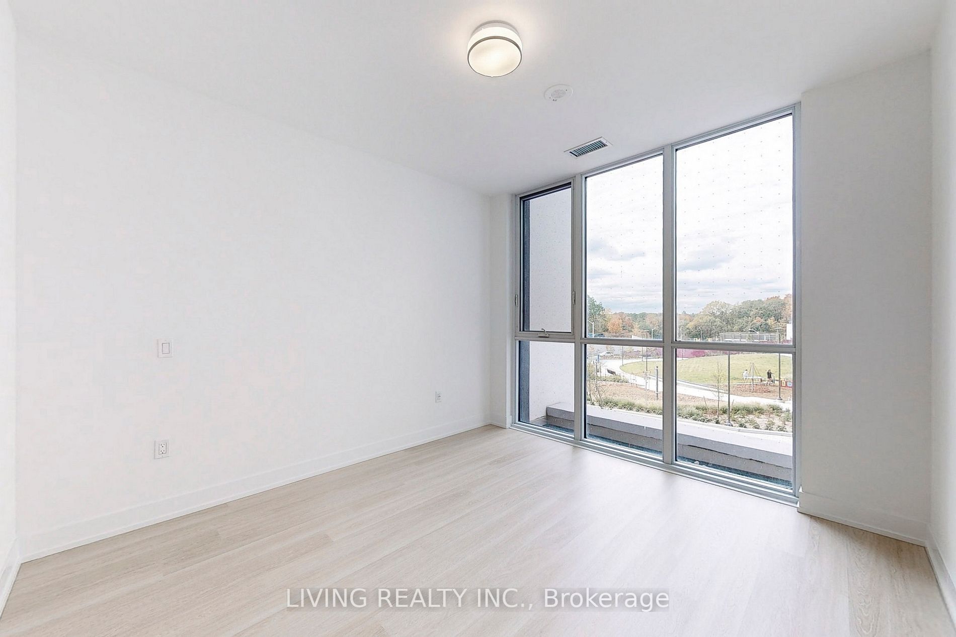 30 Inn On The Park Drive, #222