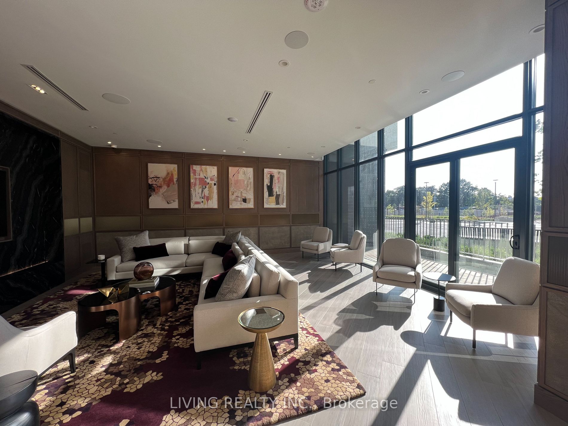 30 Inn On The Park Drive, #222