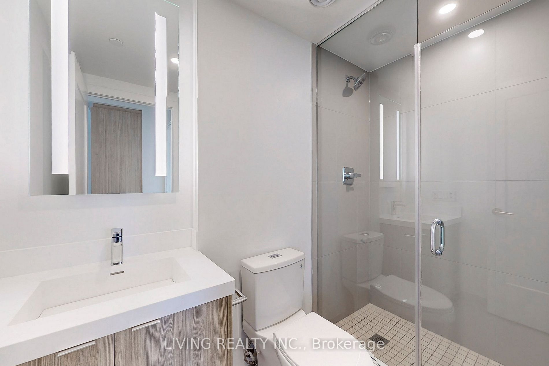 30 Inn On The Park Drive, #222