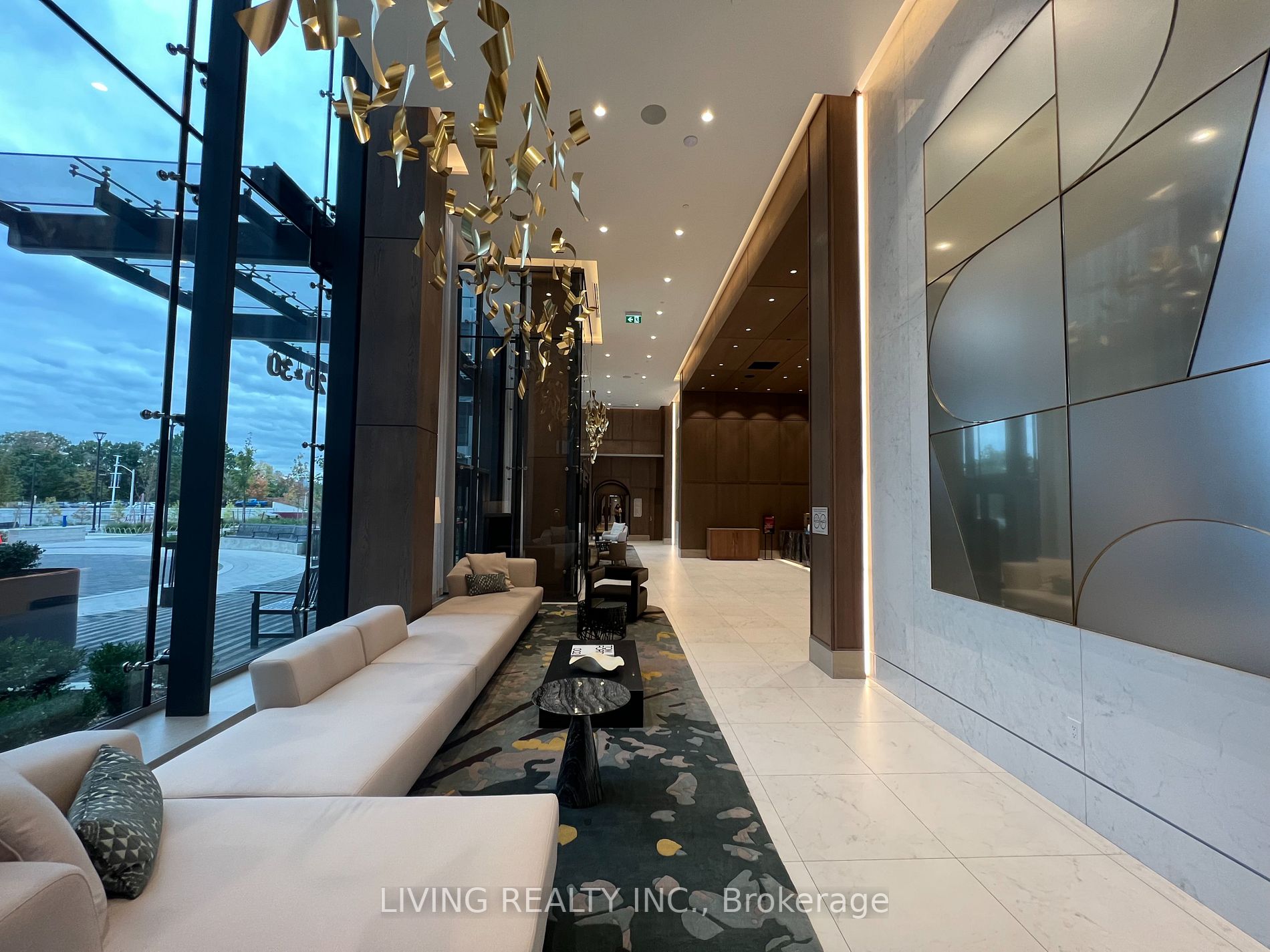 30 Inn On The Park Drive, #222