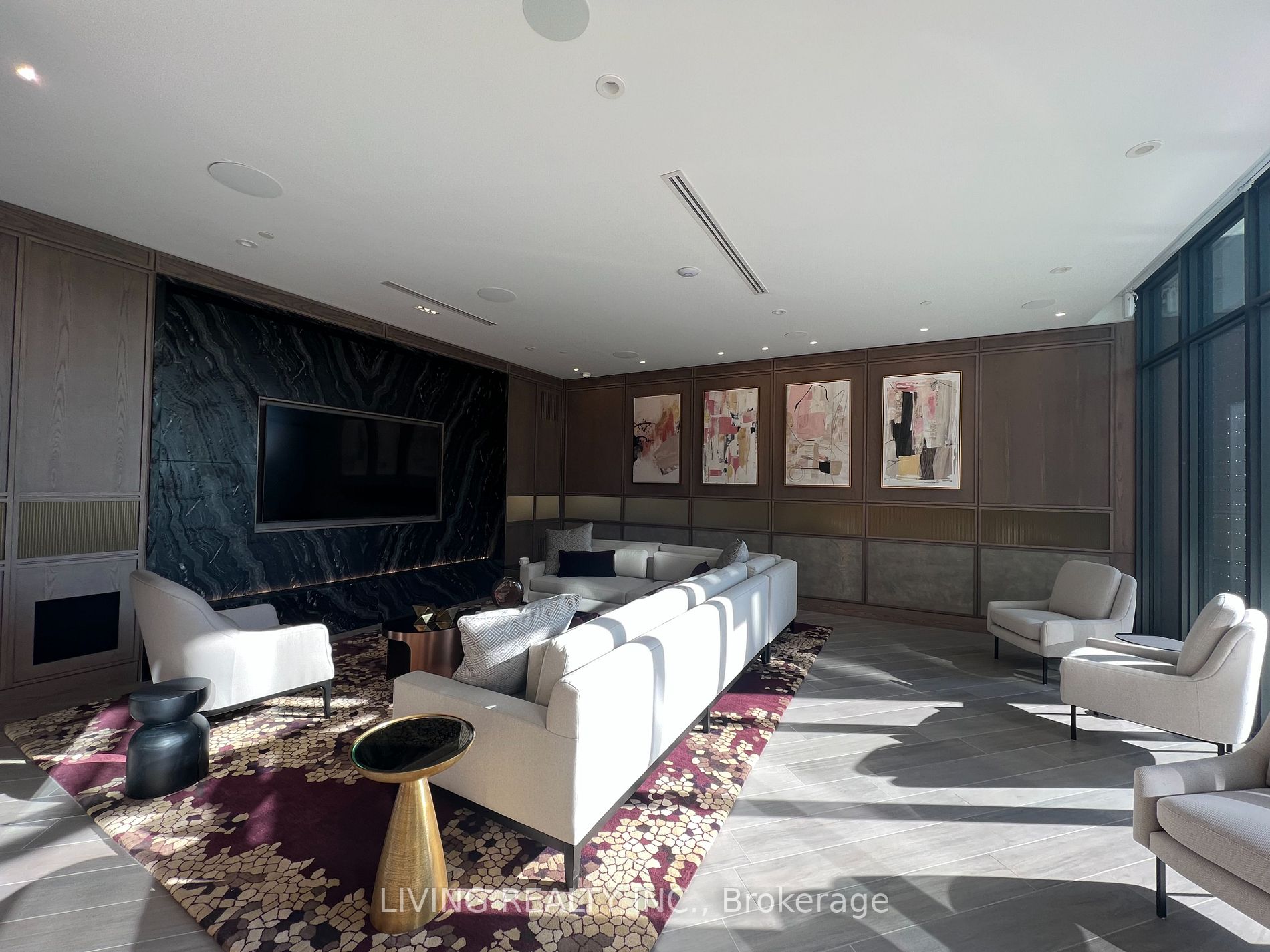 30 Inn On The Park Drive, #222