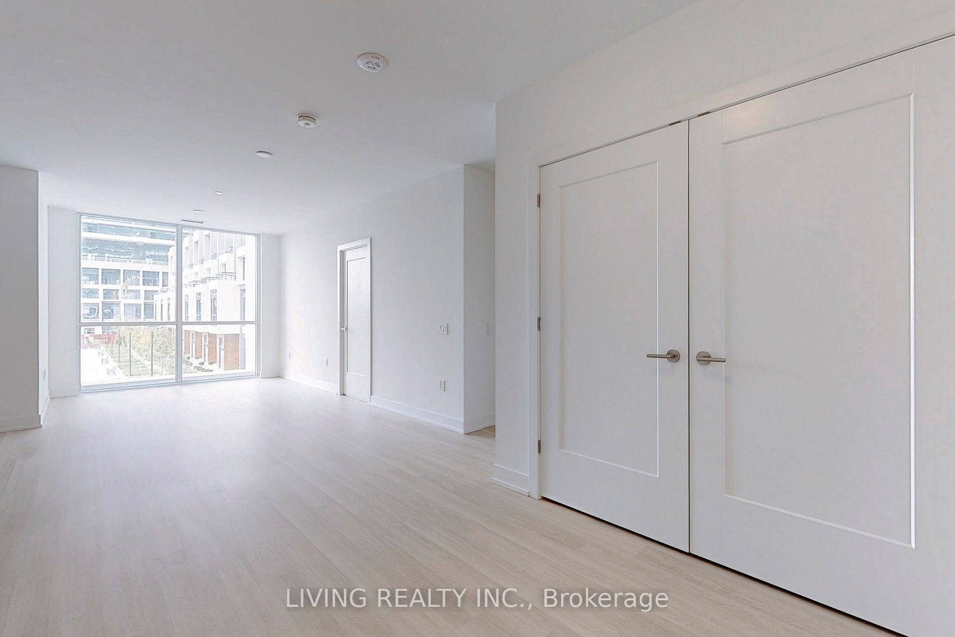 30 Inn On The Park Drive, #222