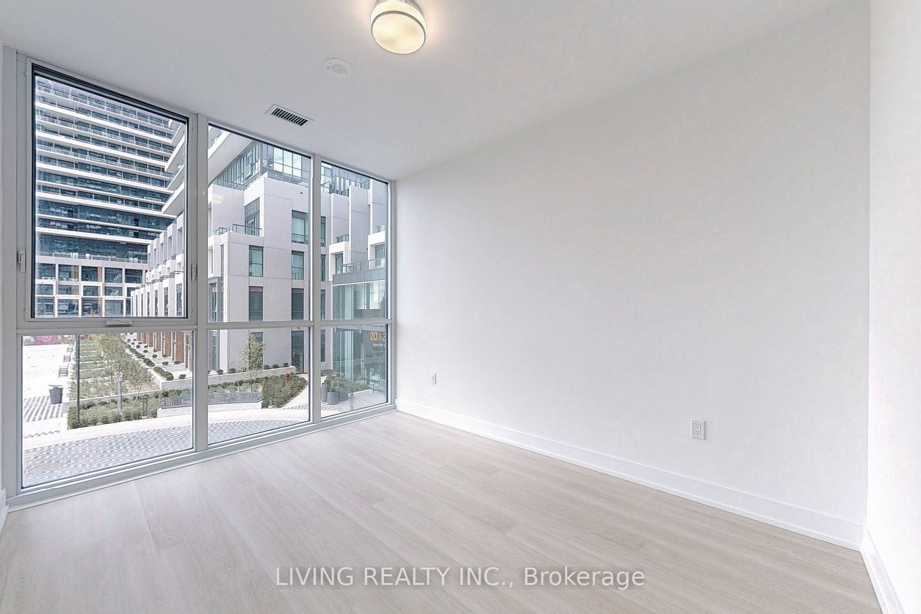 30 Inn On The Park Drive, #222
