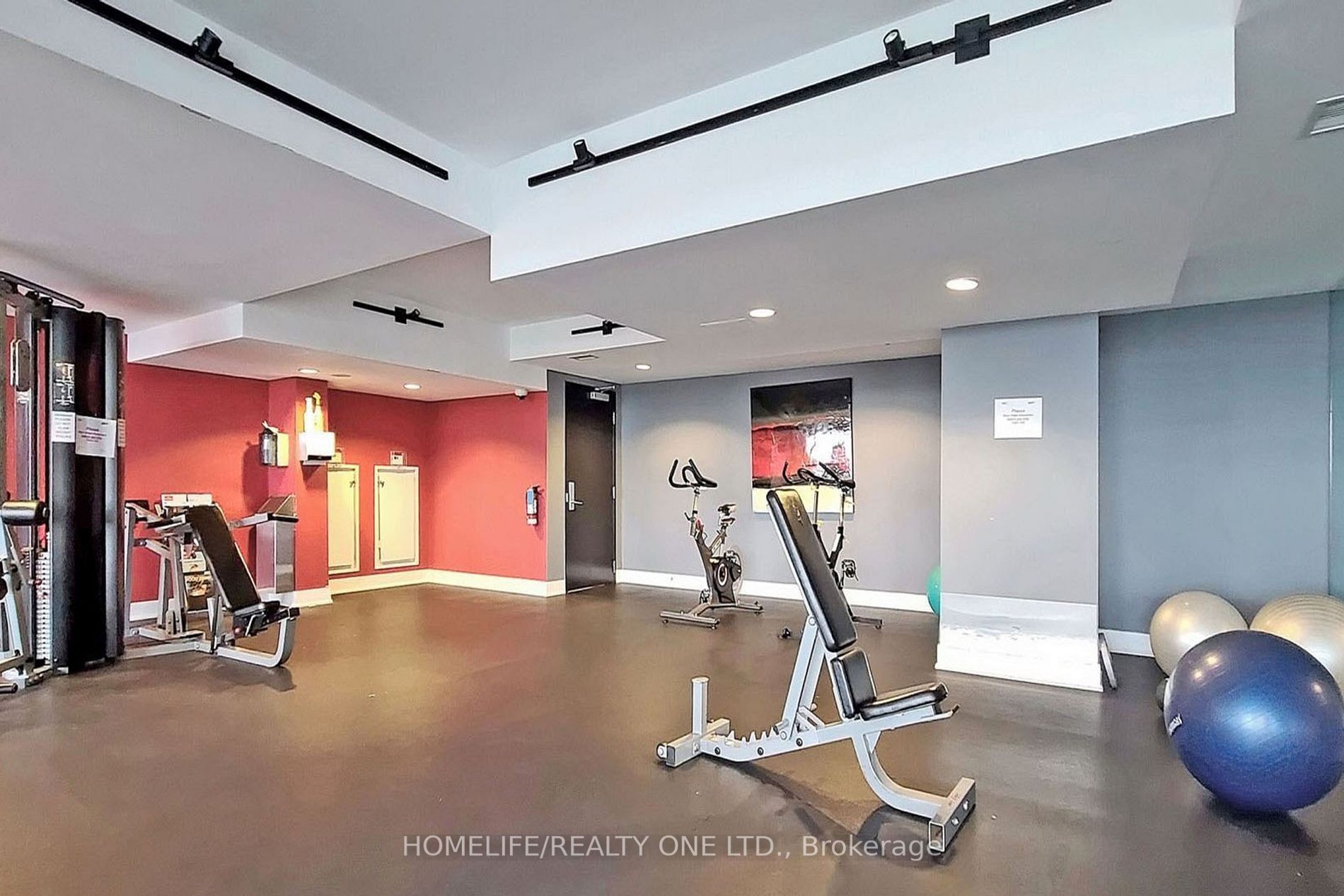 59 East Liberty St, #1702
