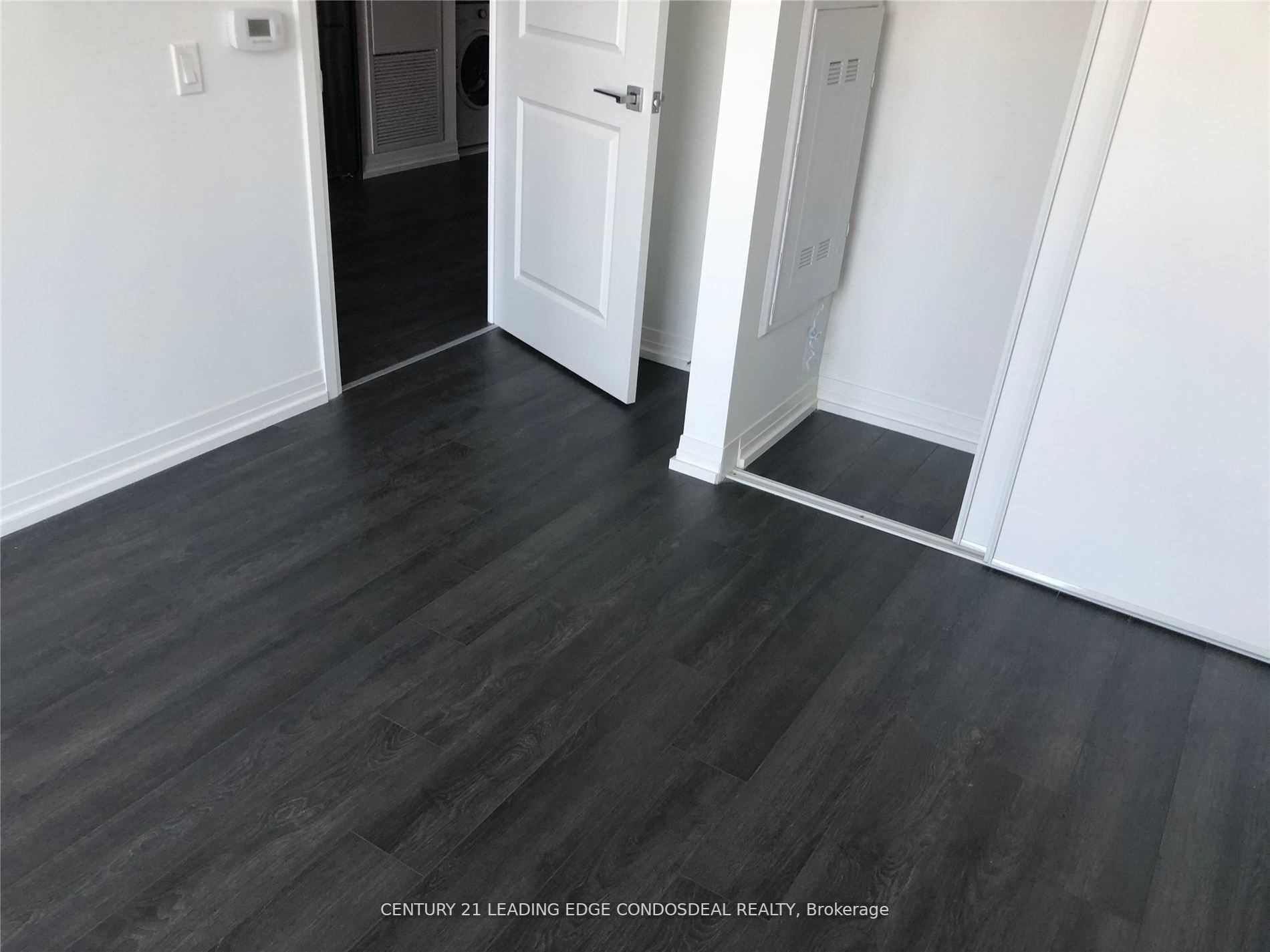 251 Jarvis St, #1827