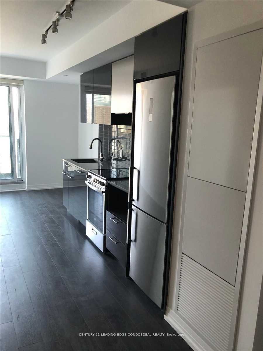 251 Jarvis St, #1827