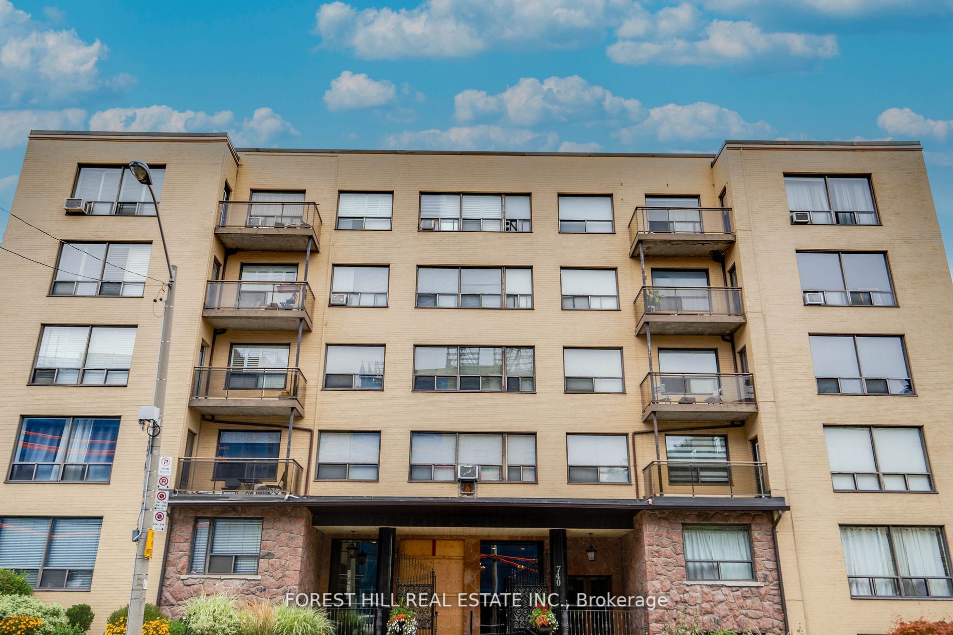 740 Eglinton Ave, #507