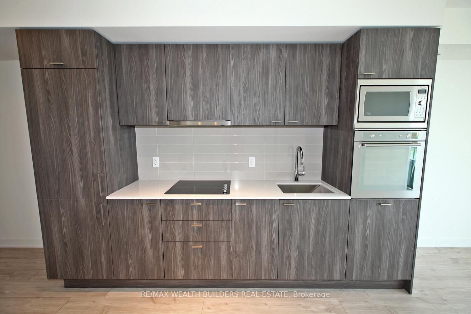 27 Bathurst St, #514W