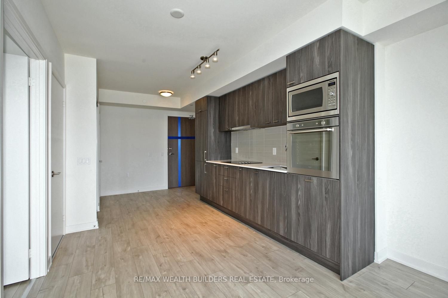 27 Bathurst St, #514W