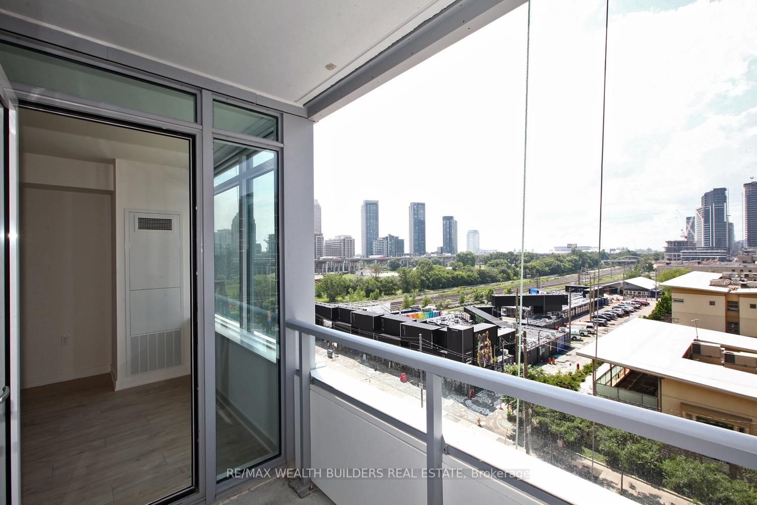 27 Bathurst St, #514W