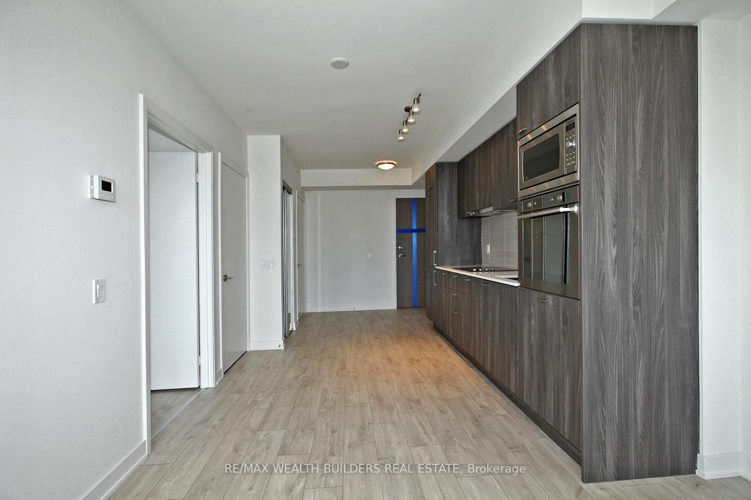 27 Bathurst St, #514W