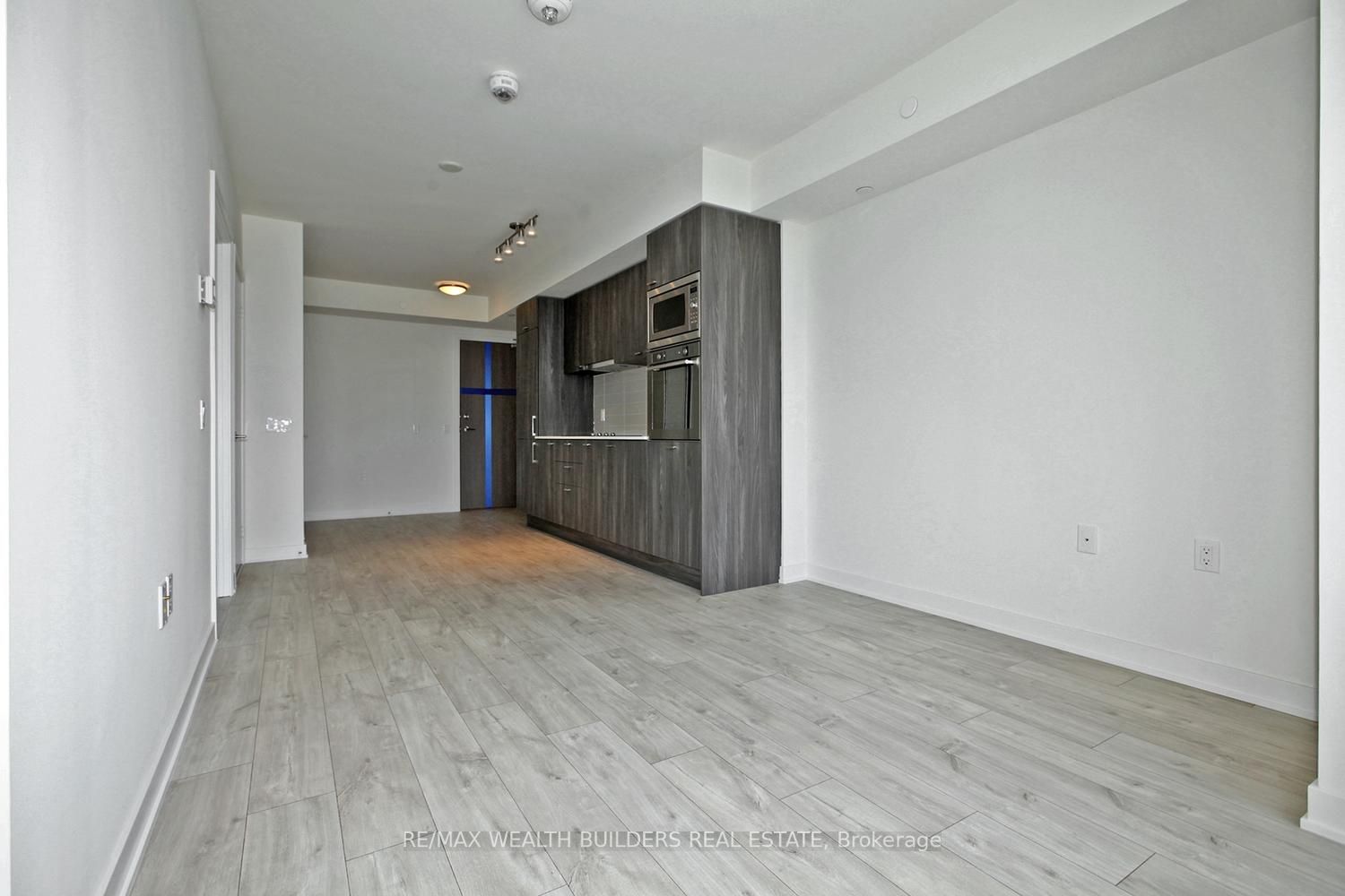 27 Bathurst St, #514W