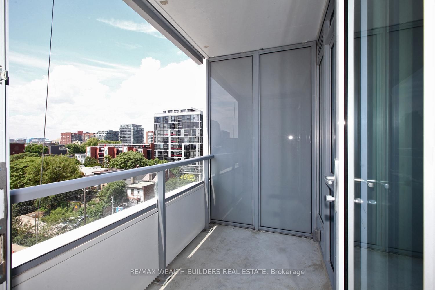 27 Bathurst St, #514W