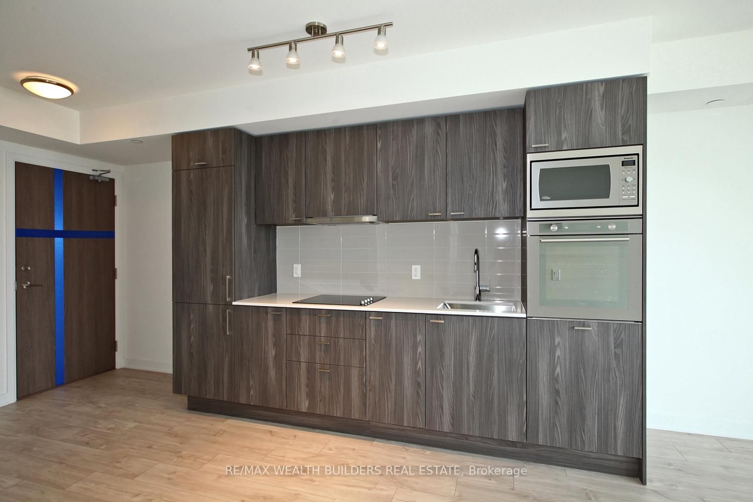 27 Bathurst St, #514W