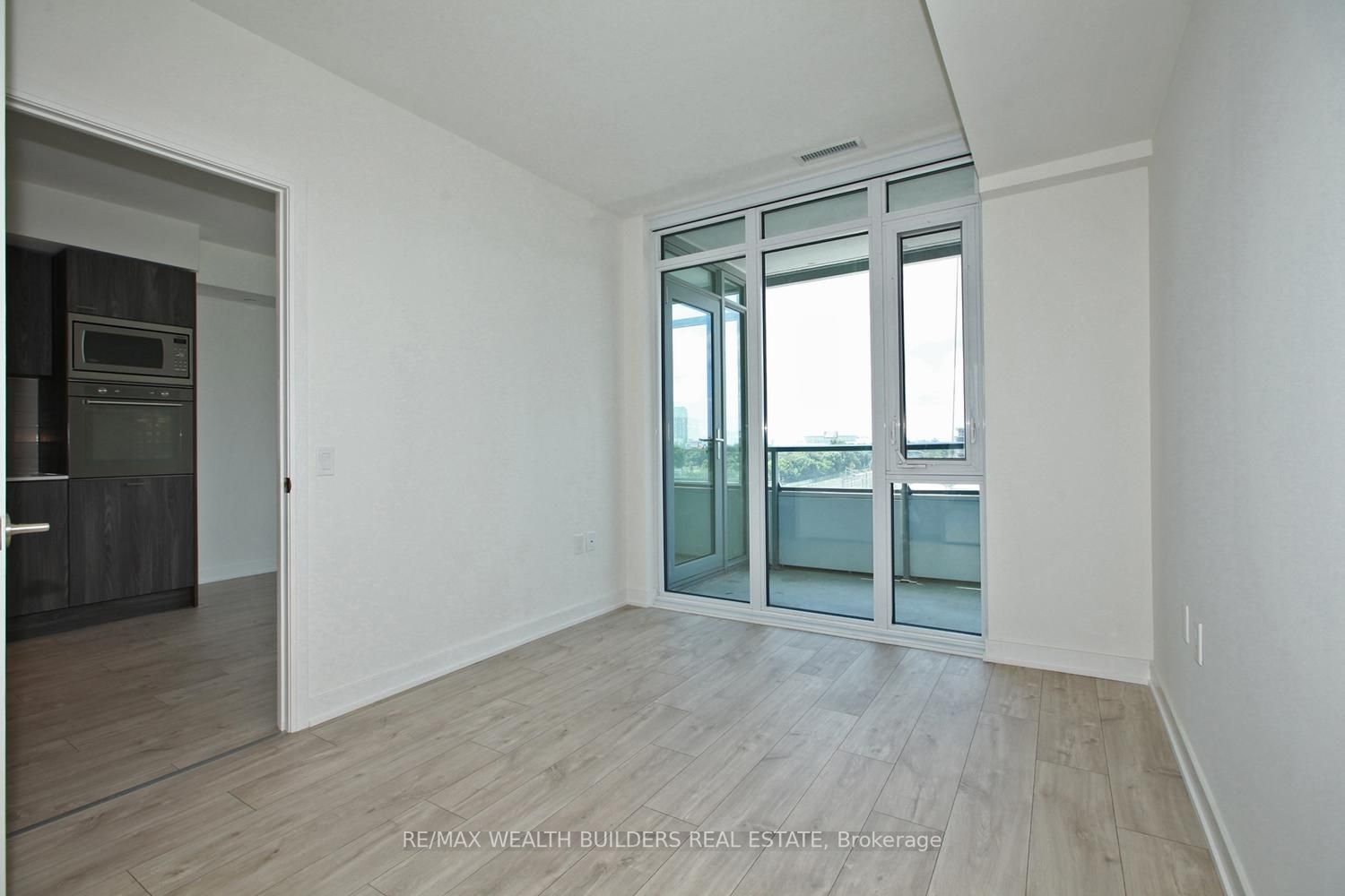 27 Bathurst St, #514W
