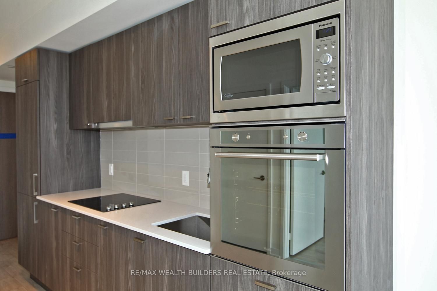 27 Bathurst St, #514W