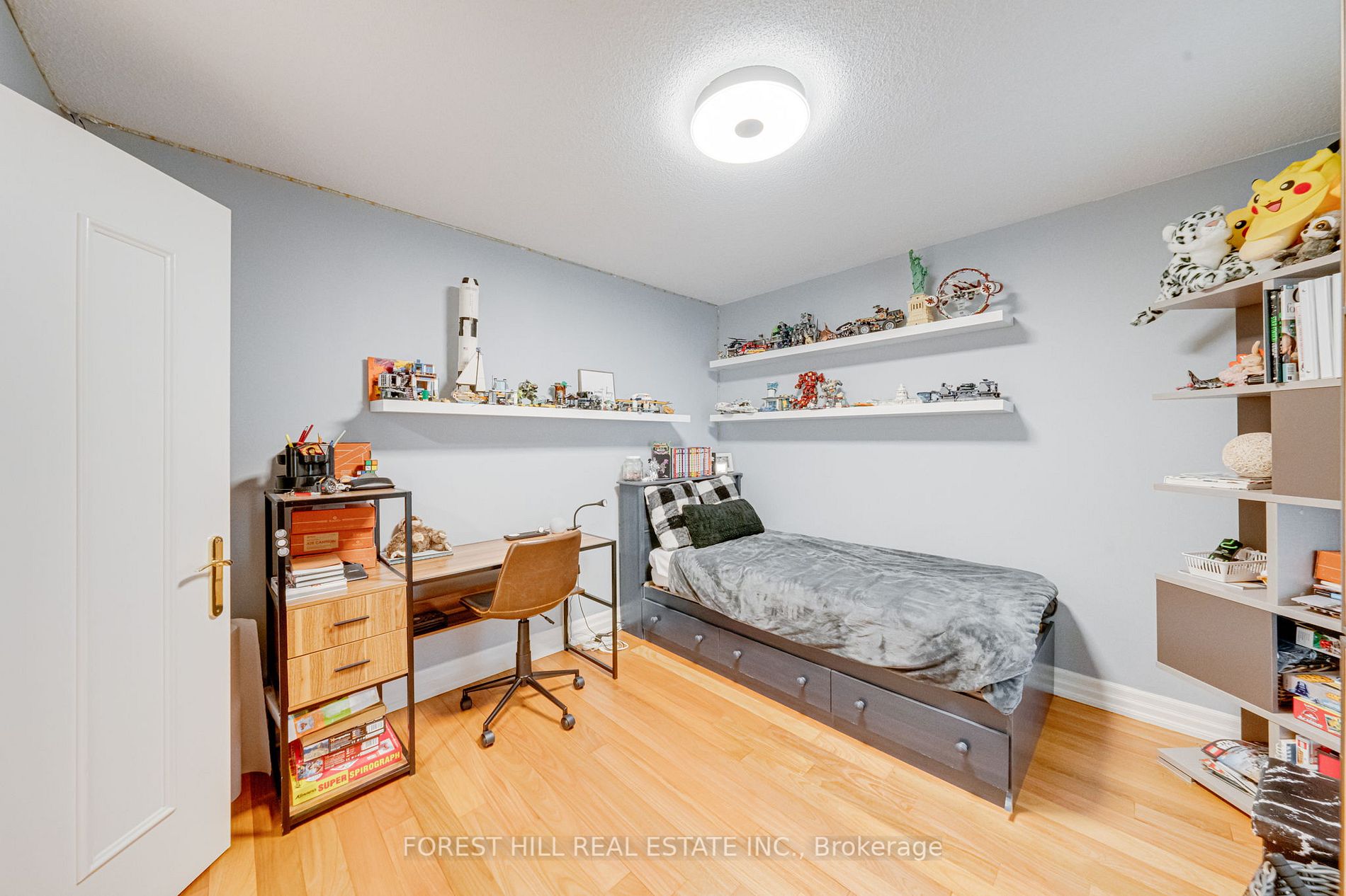 2727 Yonge Street, #416