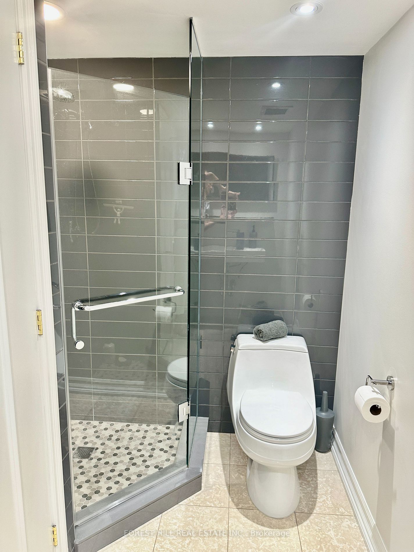 2727 Yonge Street, #416
