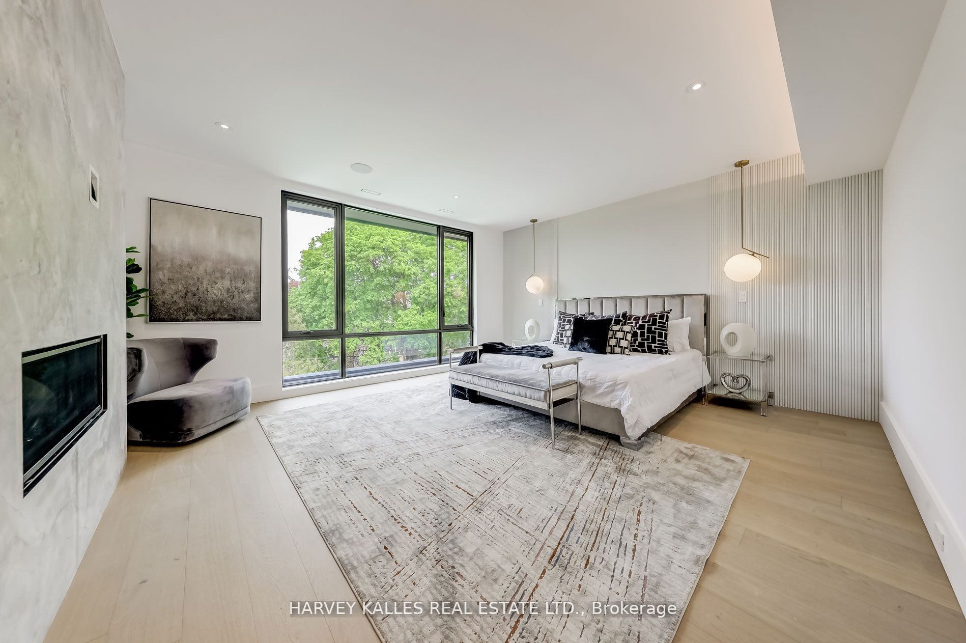 70 Dunblaine Ave
