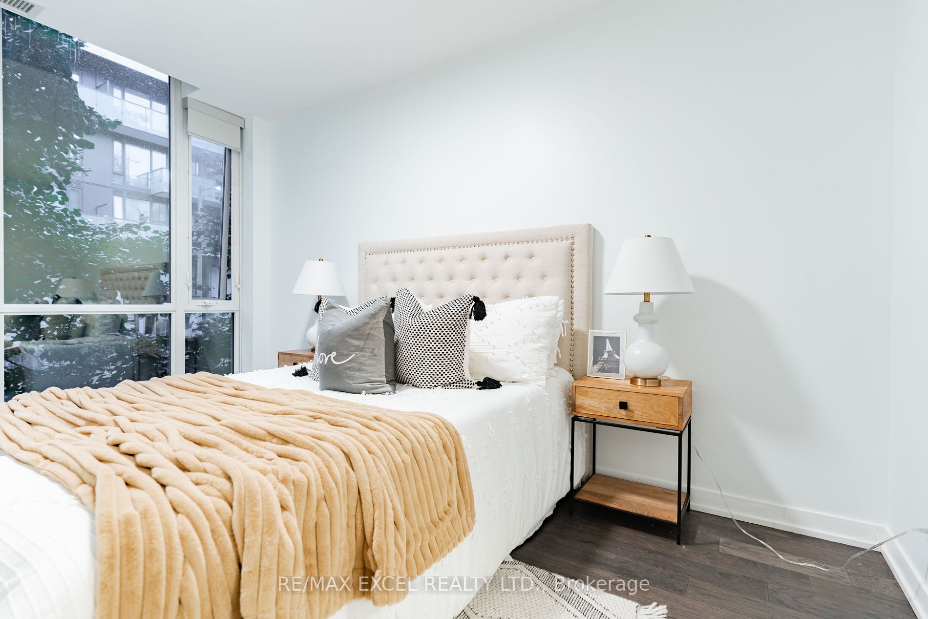 455 Front St E, #S109