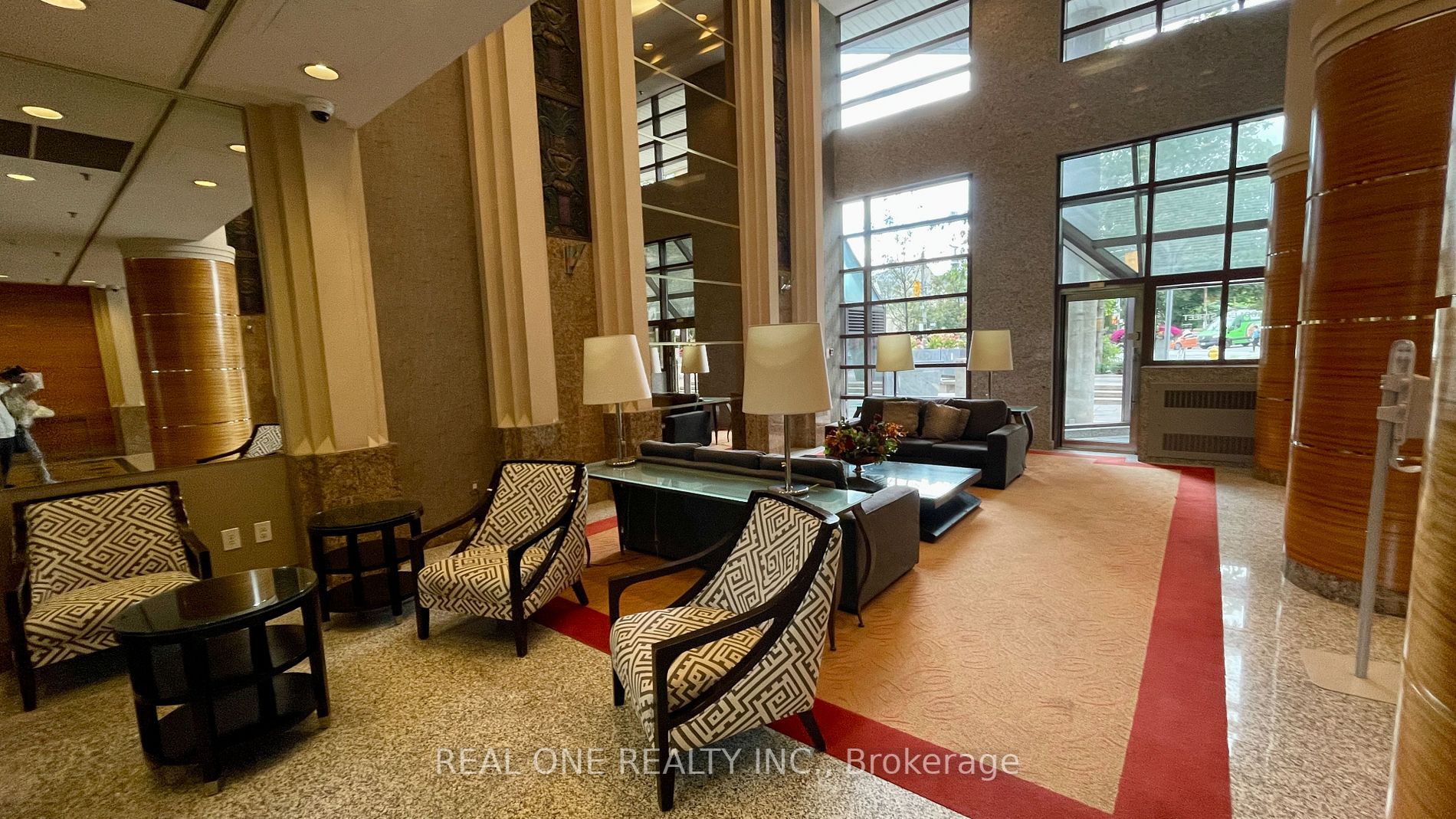 1001 Bay St, #2517