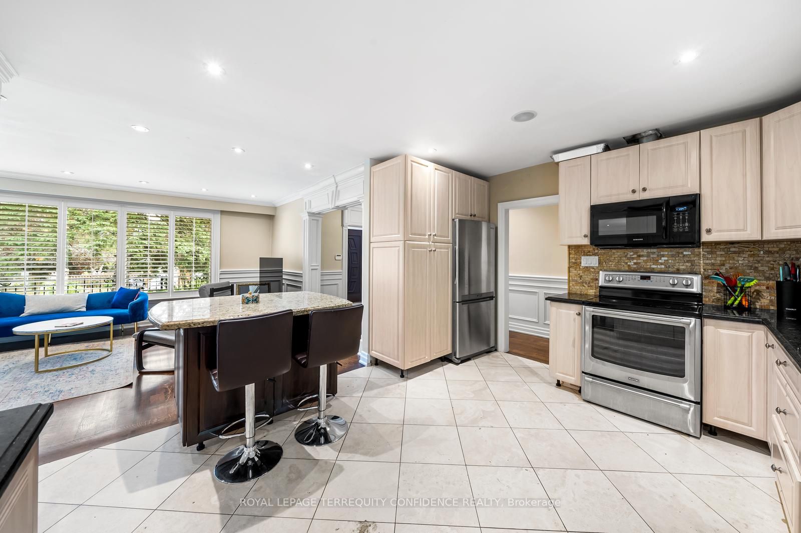 58 Burbank Dr