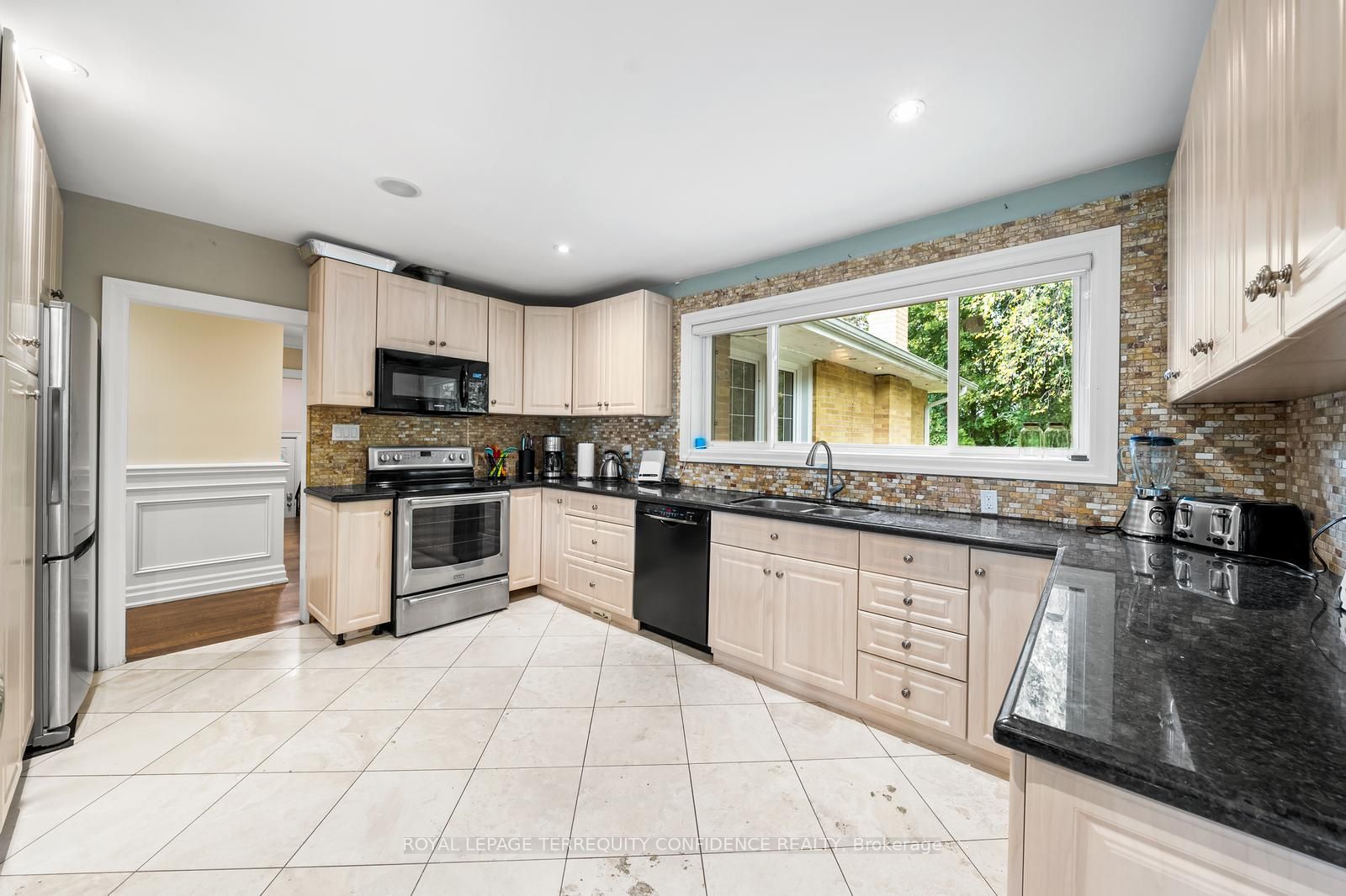 58 Burbank Dr