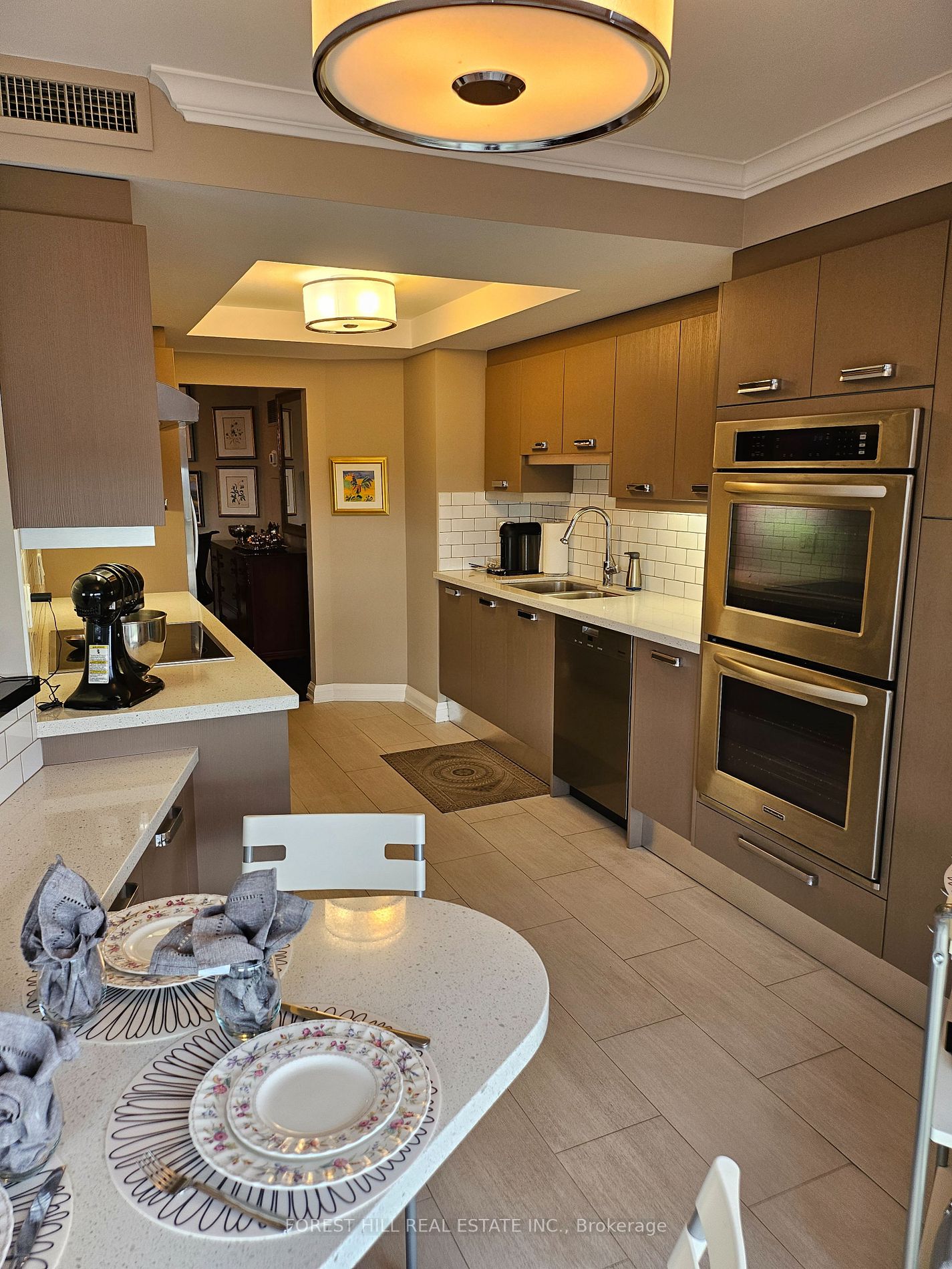 85 Skymark Dr, #1005