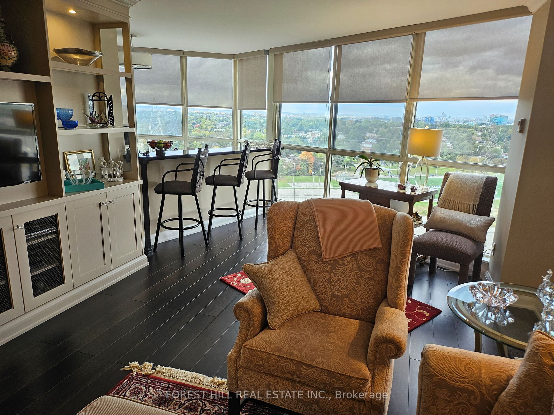 85 Skymark Dr, #1005