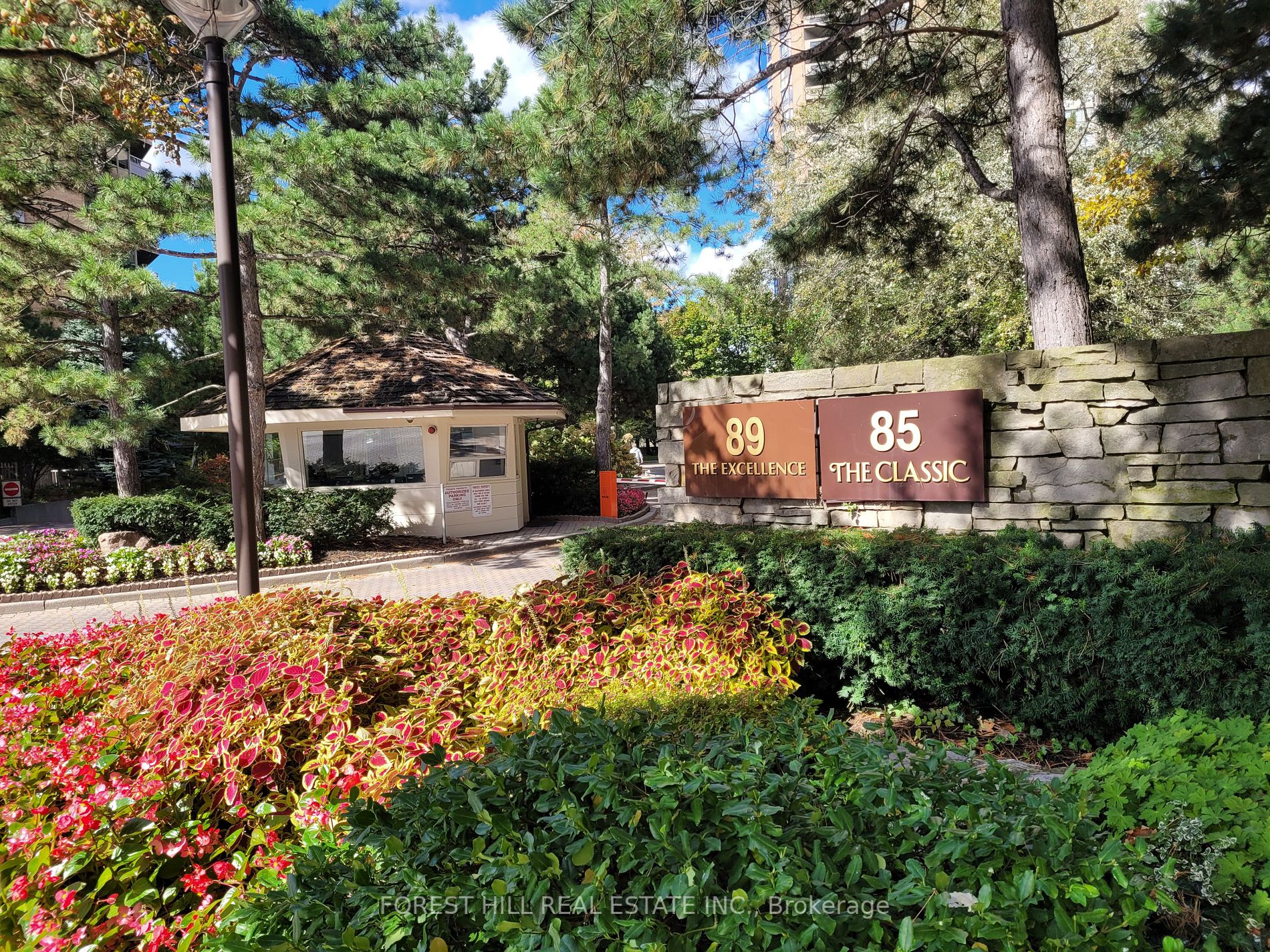 85 Skymark Dr, #1005