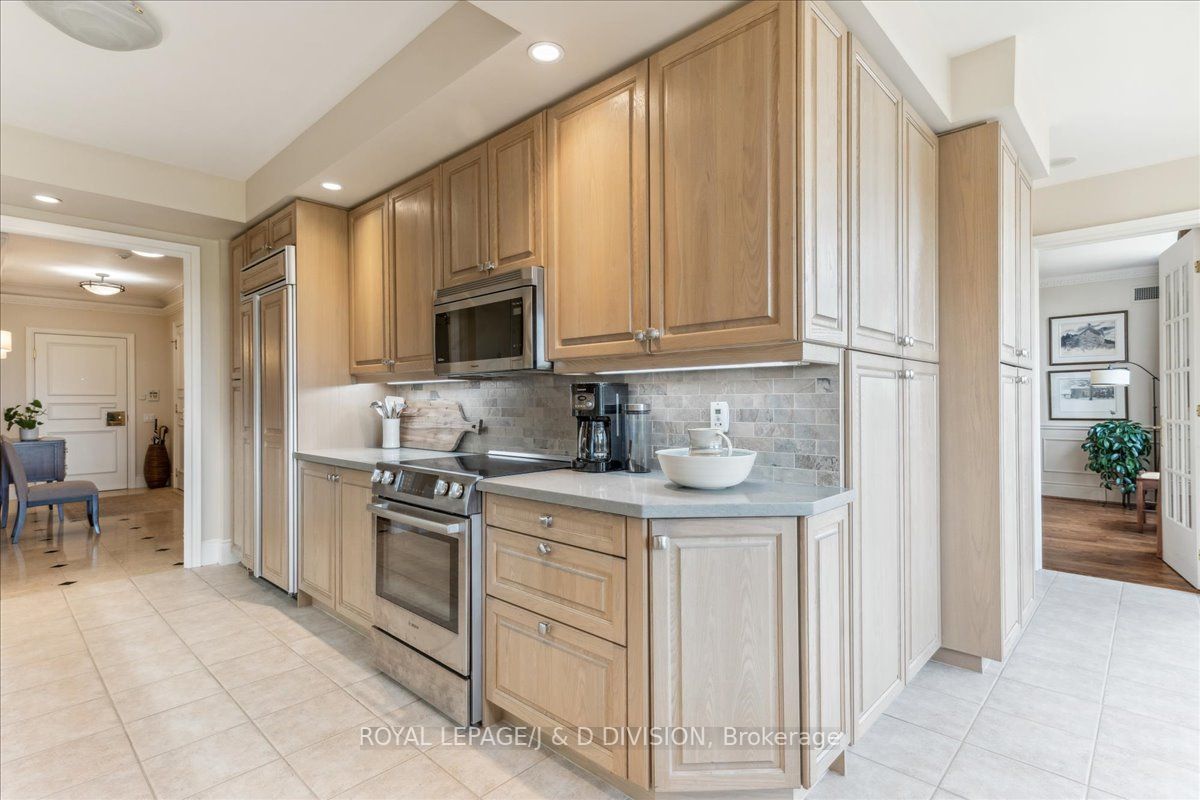 3600 Yonge St, #Ph25