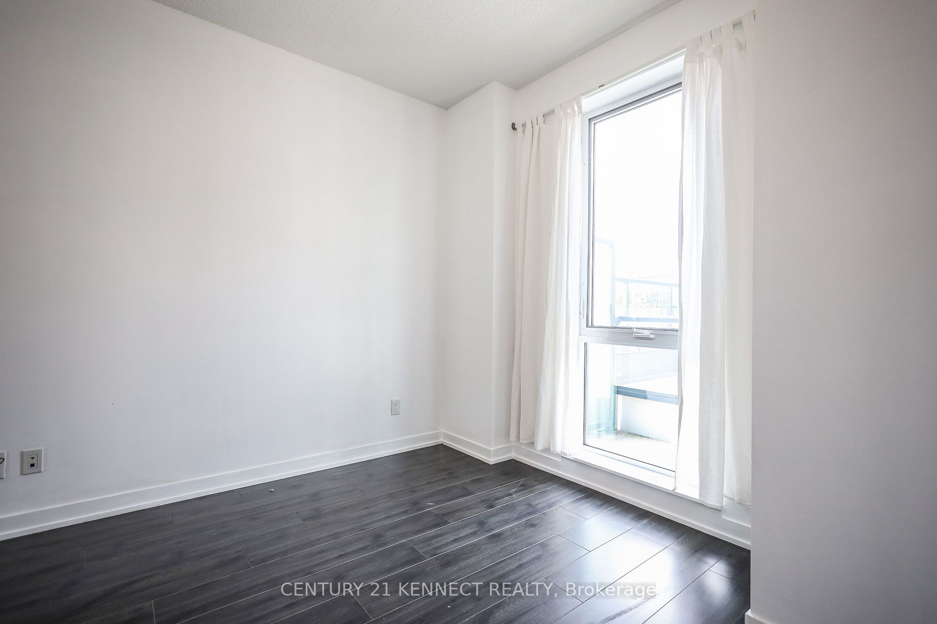 18 Rean Dr, #711