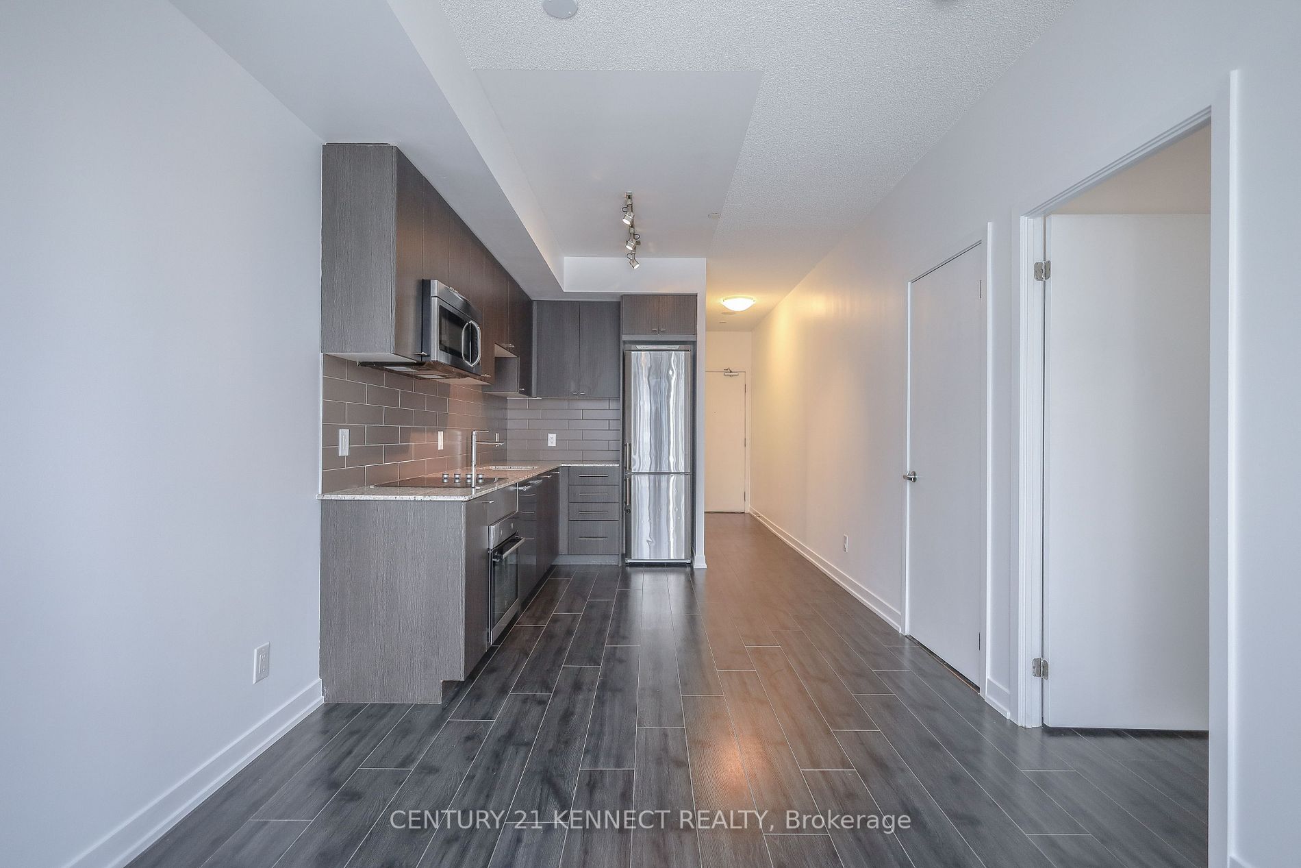 18 Rean Dr, #711