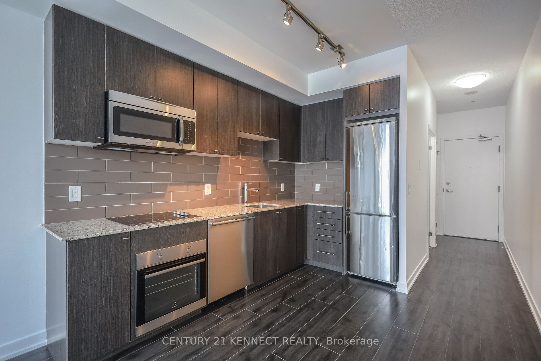 18 Rean Dr, #711