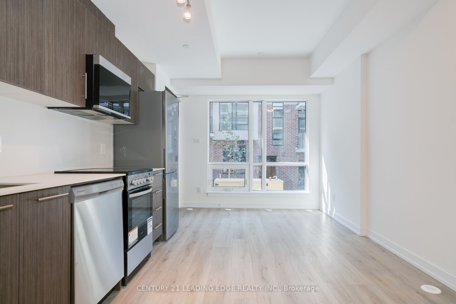 871 Sheppard Ave W, #37