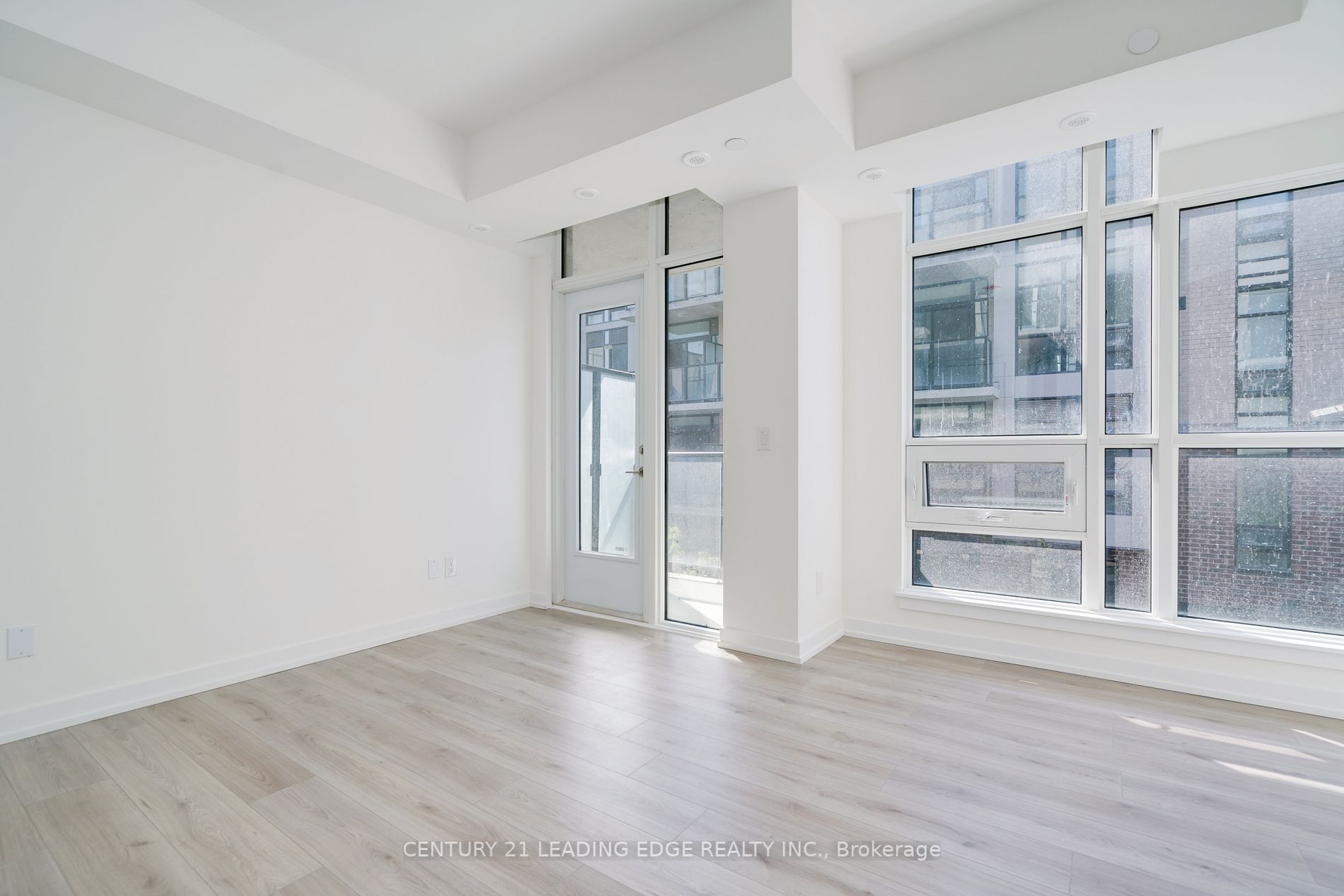 871 Sheppard Ave W, #37