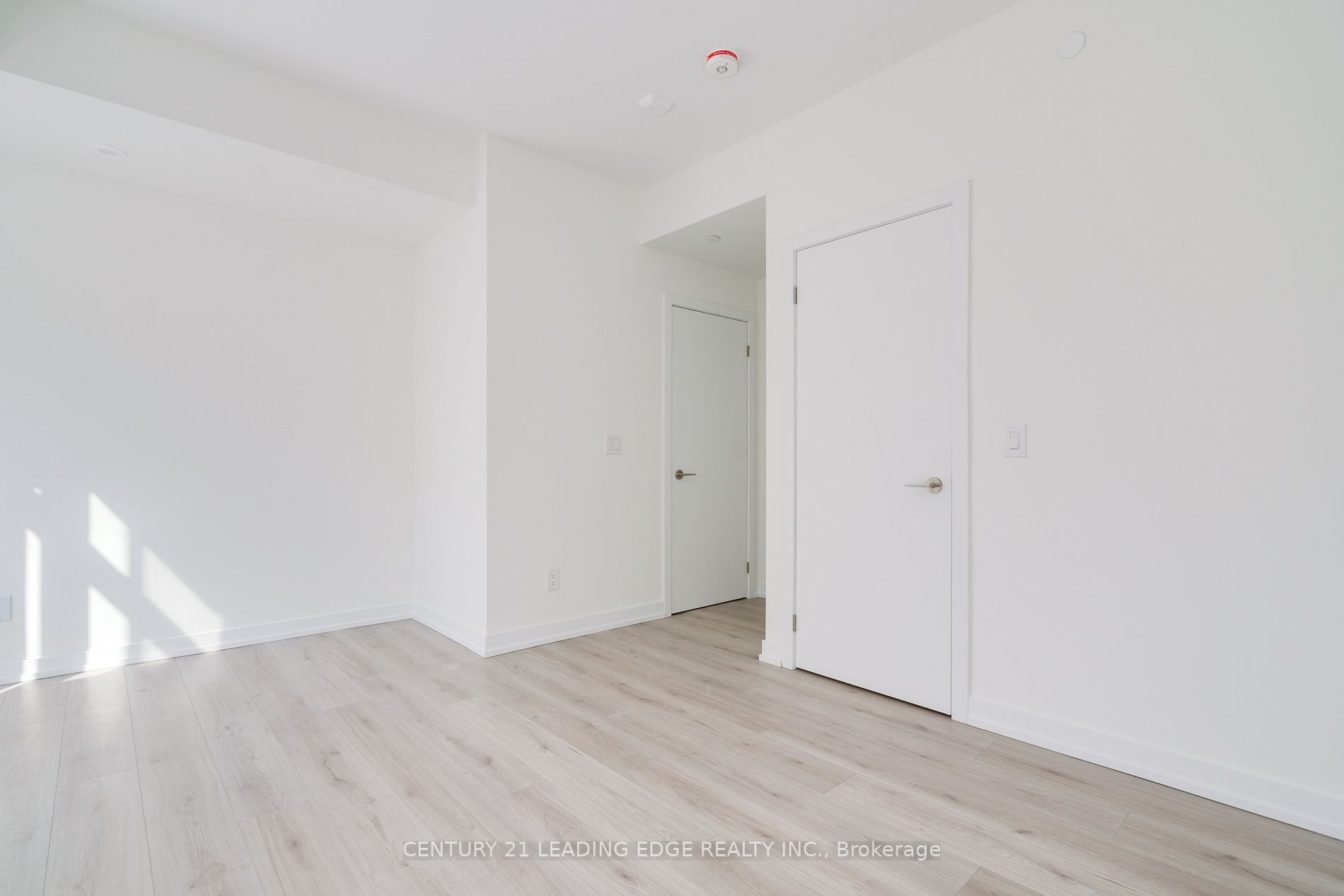 871 Sheppard Ave W, #37