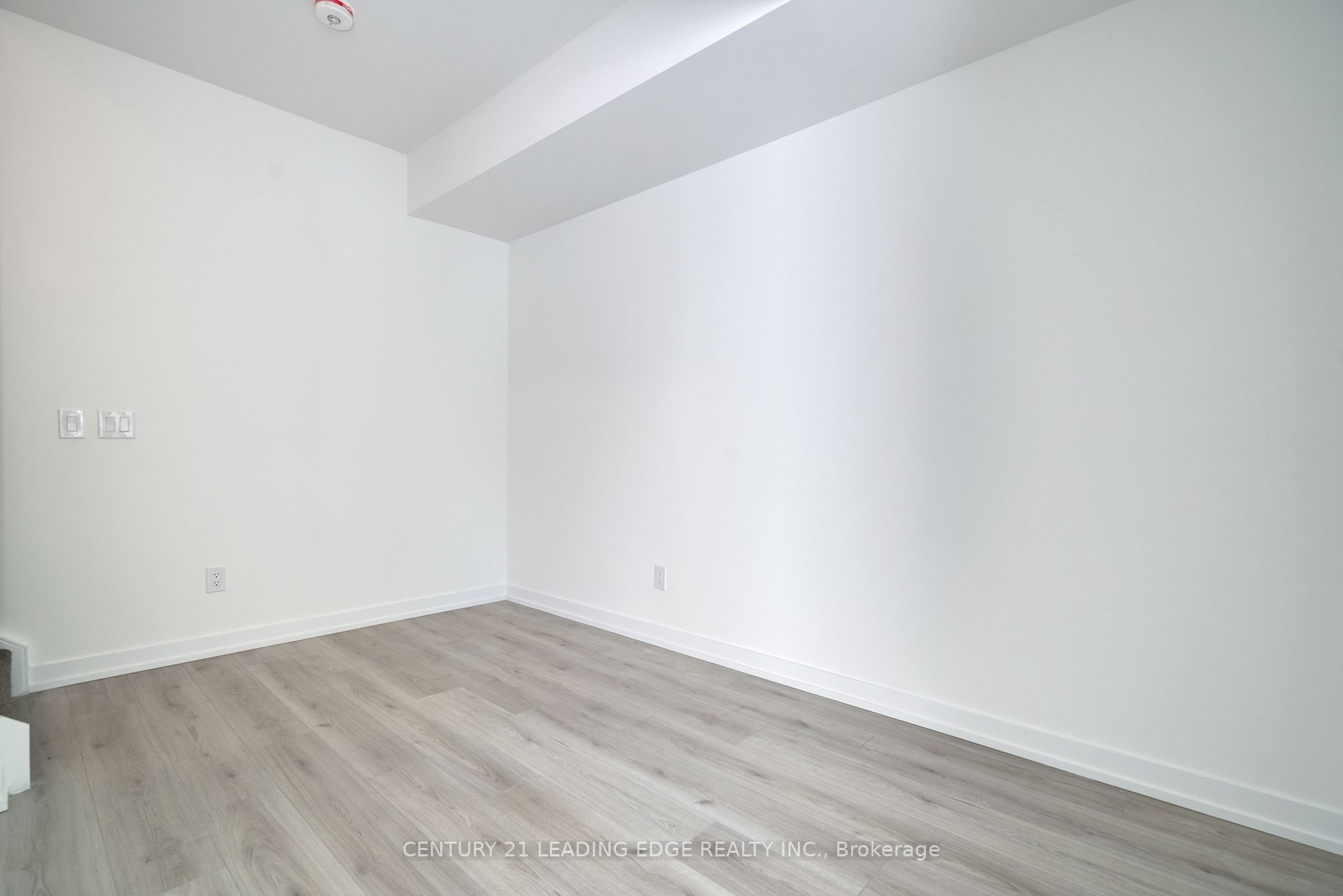 871 Sheppard Ave W, #37