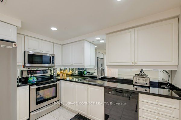 1818 Bayview Ave, #608