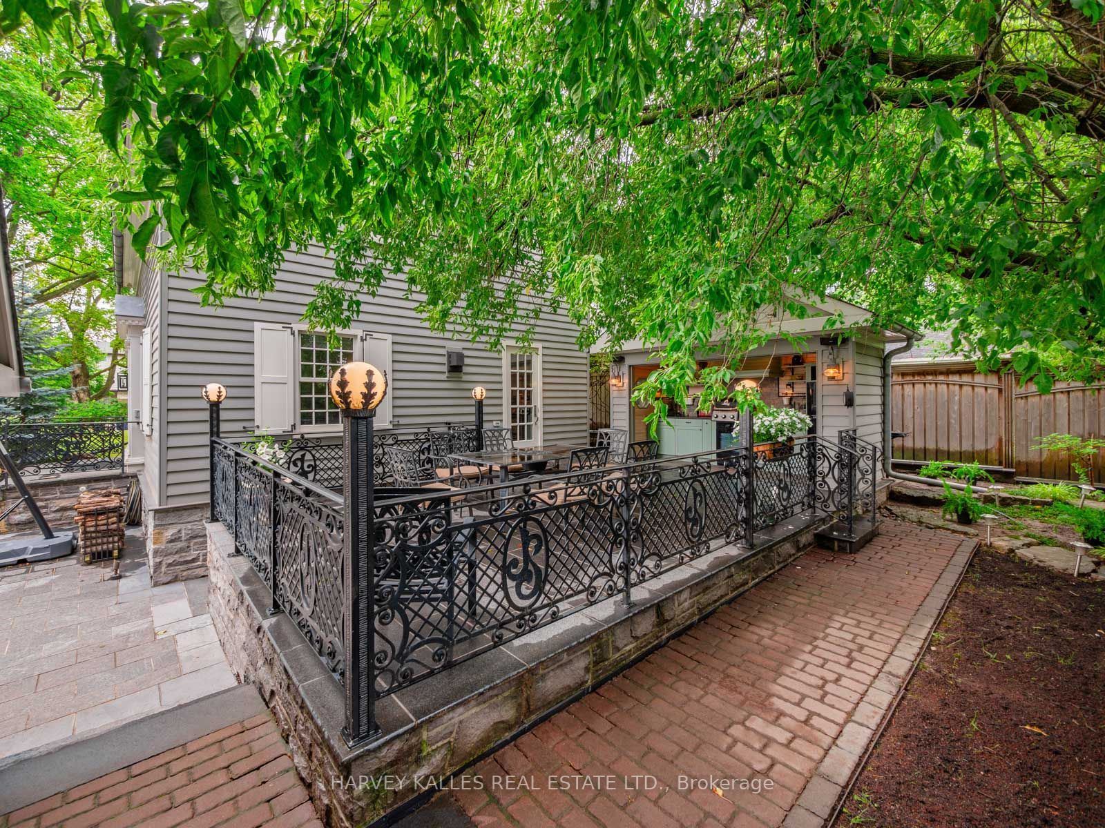 90 Burndale Ave