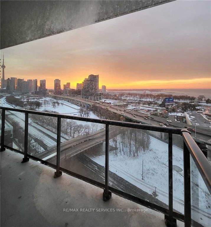 49 East Liberty St S, #1503