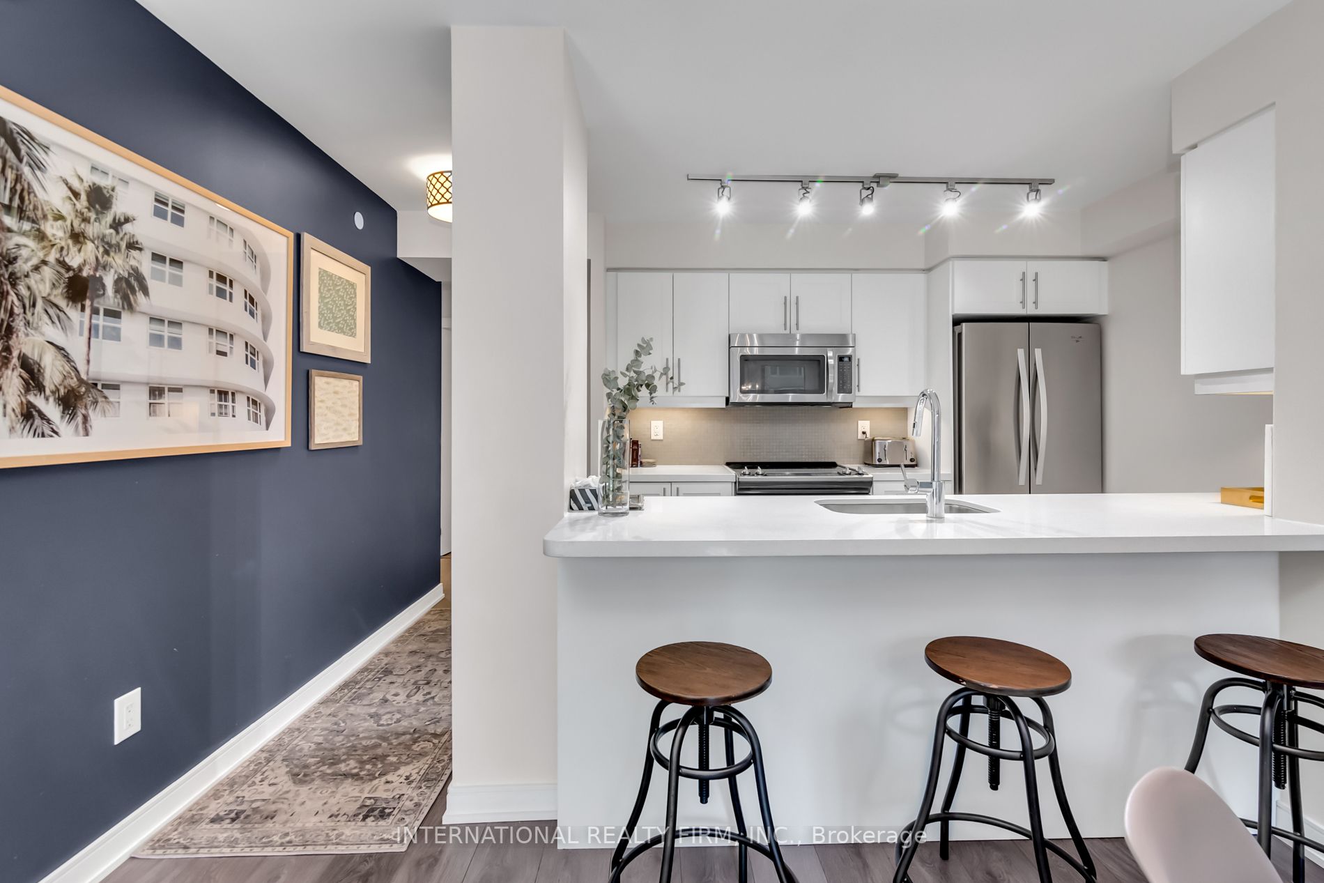525 Adelaide St, #603