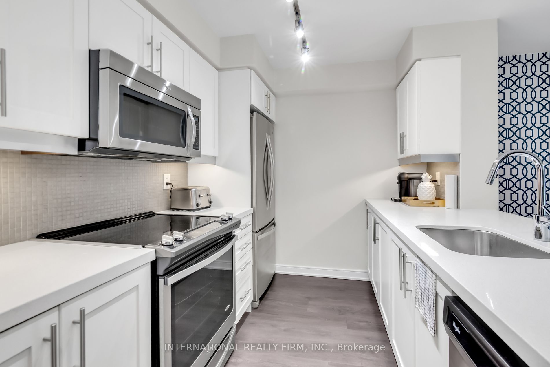 525 Adelaide St, #603