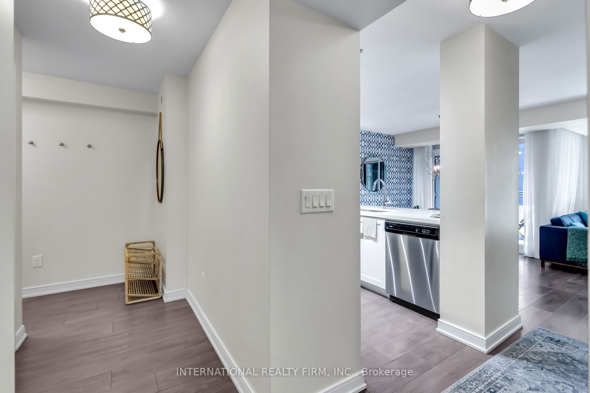 525 Adelaide St, #603