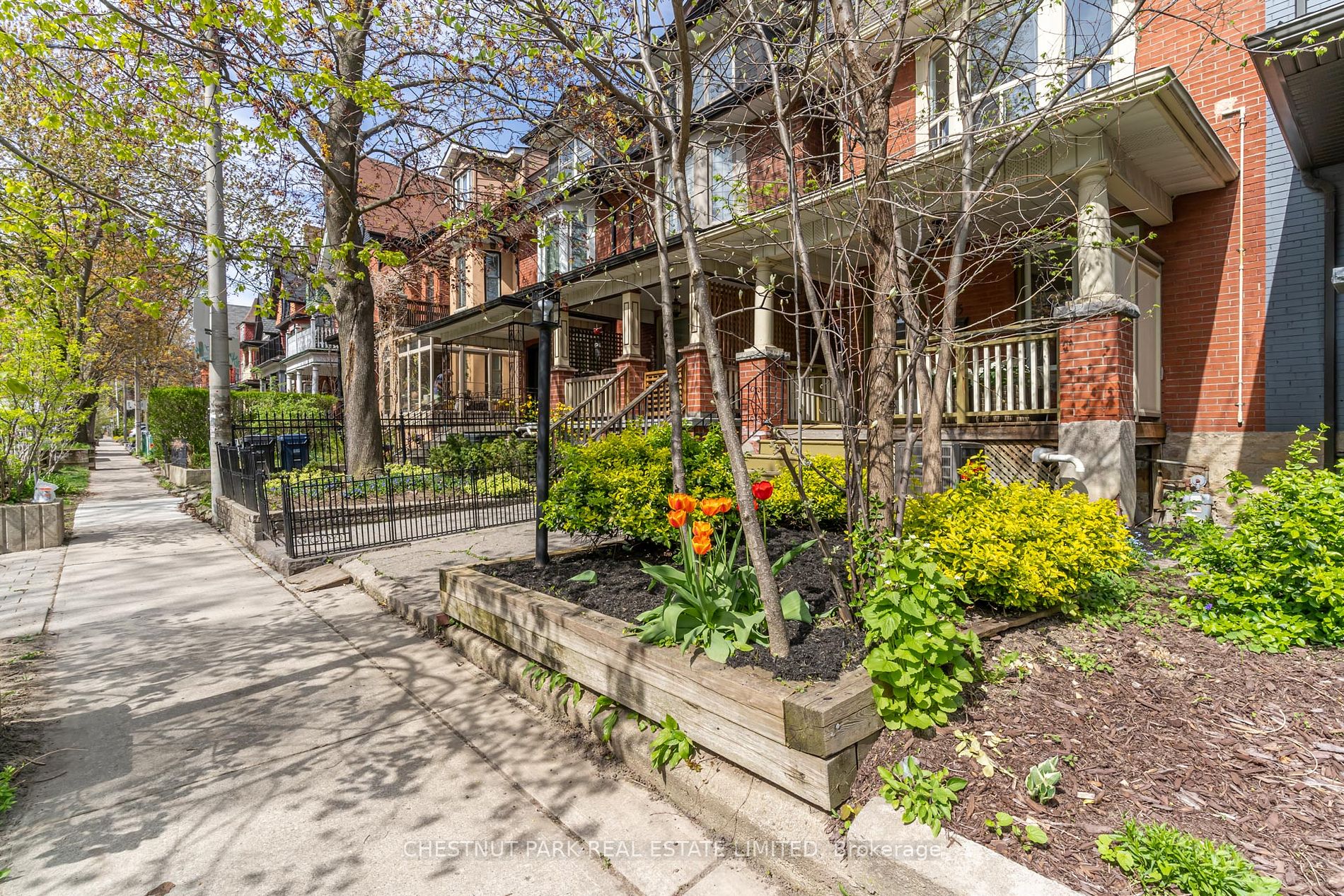 345 Markham St