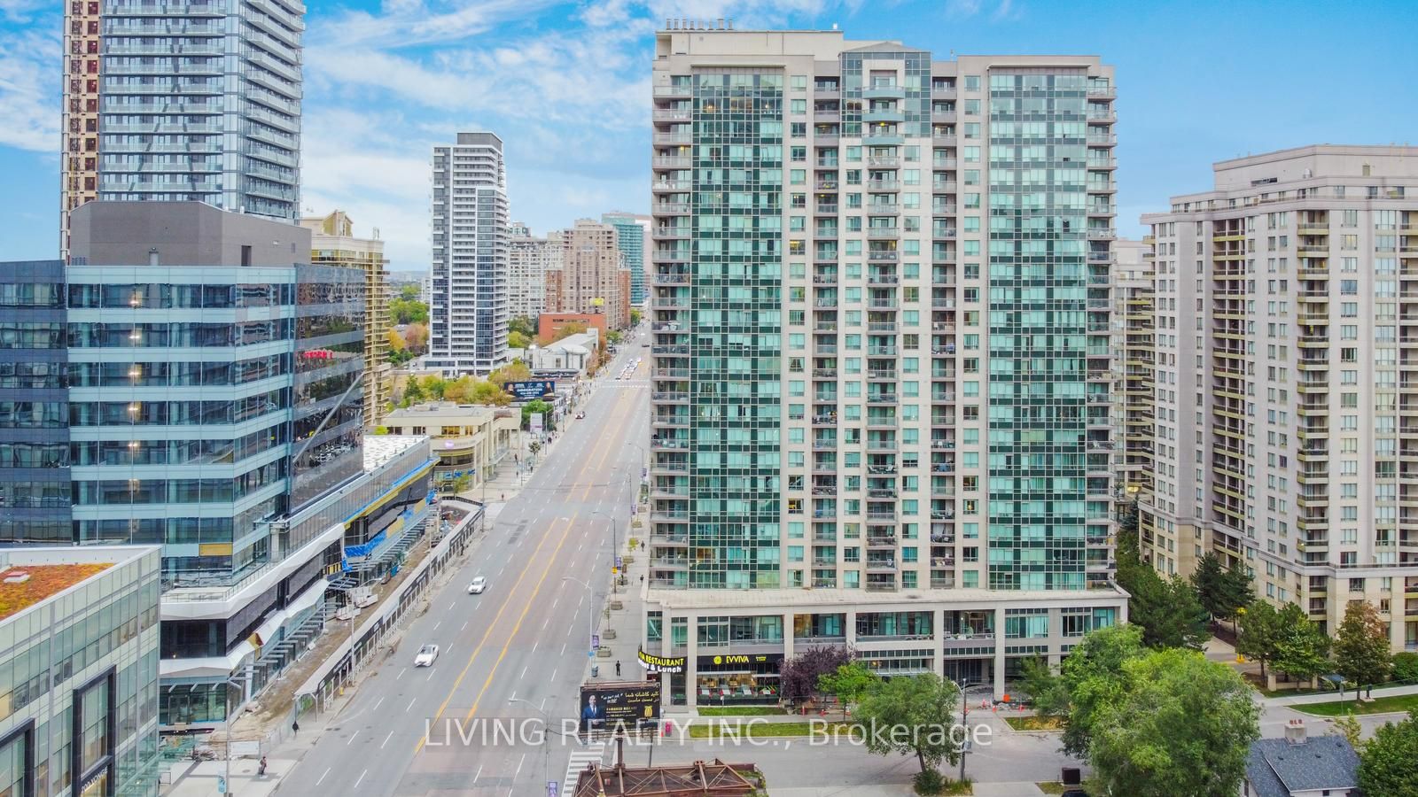 18 Parkview Ave, #207