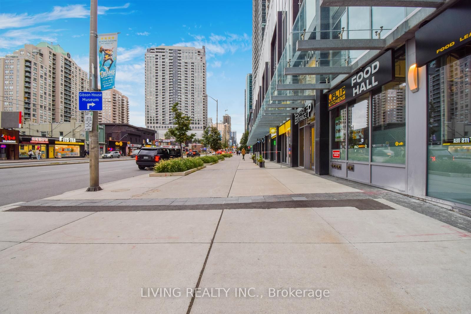 18 Parkview Ave, #207
