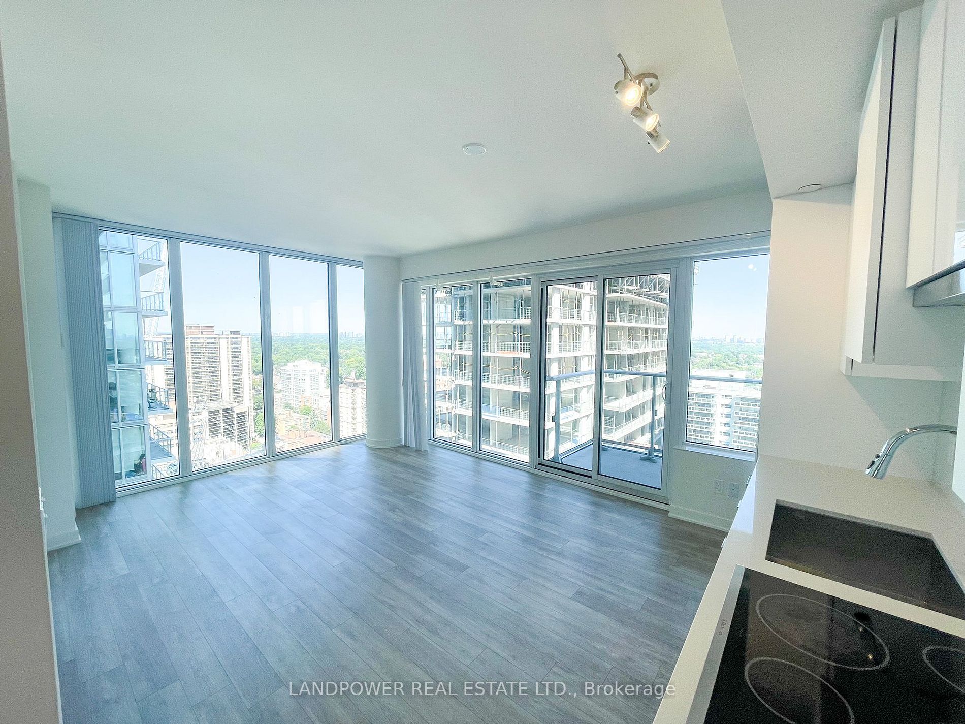 195 Redpath Ave, #2303